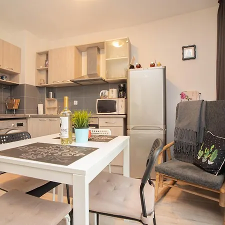 Vera By Rv Apartament